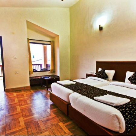 Отель Corbett Rattan Garjia Экстерьер фото